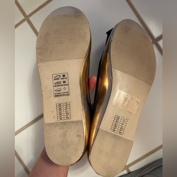 Womens Forever 21 shoes, golden color, size 10 fits 8.5 - Picture 4 of 5
